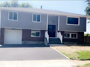 96 Wicks Rd, Commack, NY 11725