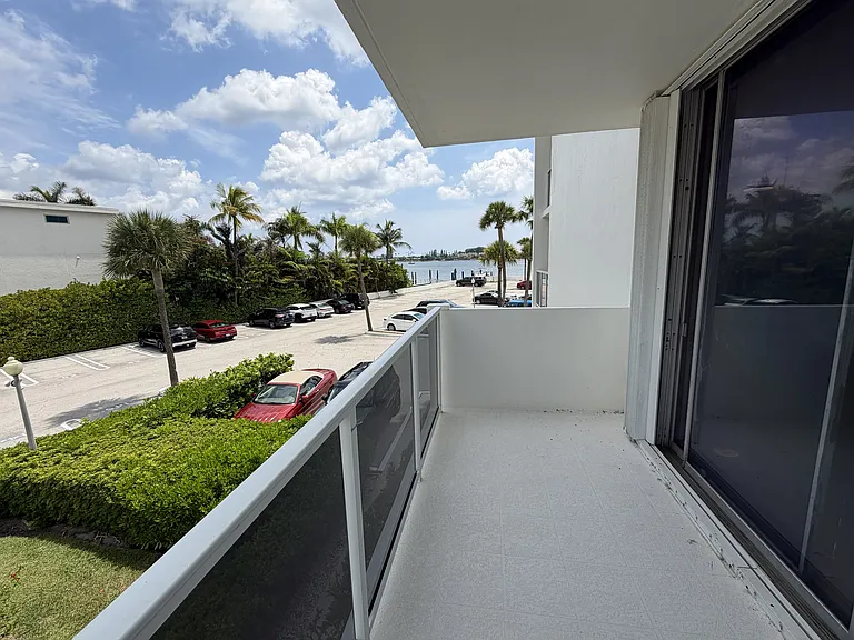 2800 N Flagler Dr #211-1 — Photo 11