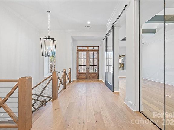 3rd image of 155 Copper Pine Ln #8