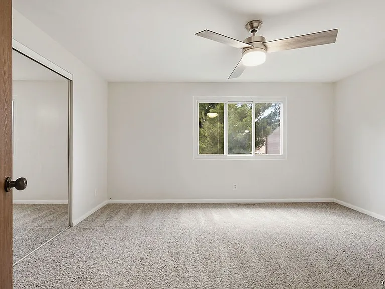 8457 Bubbling Springs Dr — Photo 21