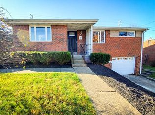 4561 Mapledale Dr, Homestead, PA