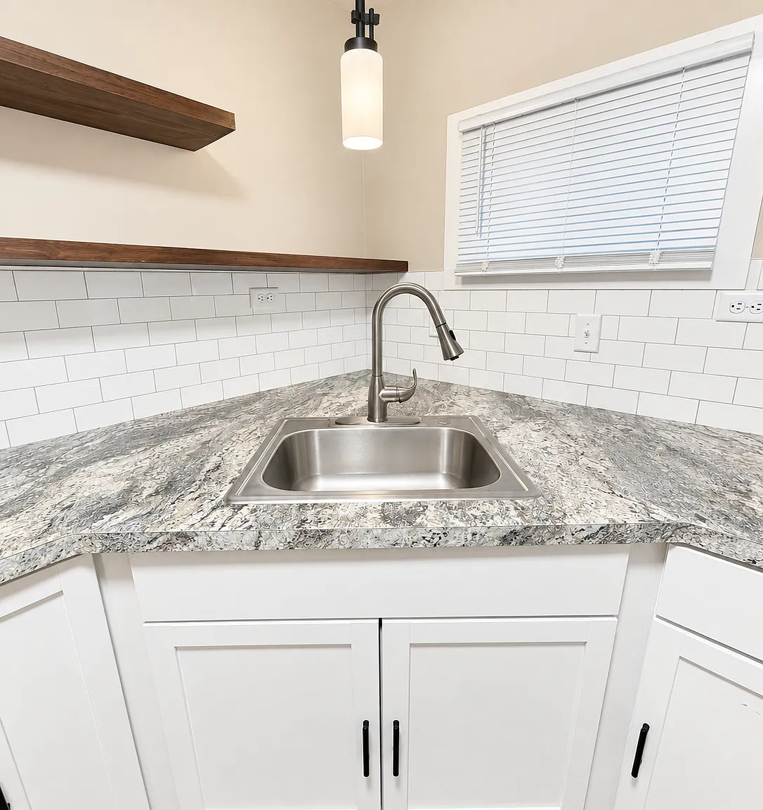 1 bed, 700 sqft, $1,375 — Photo 4