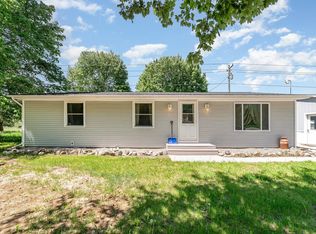 7205 N Gilmore Rd, Farwell, MI 48622