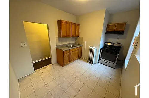 220 Roseville Ave #400 Photo 1