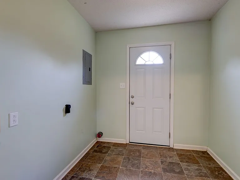 204 Bob White Dr — Photo 23