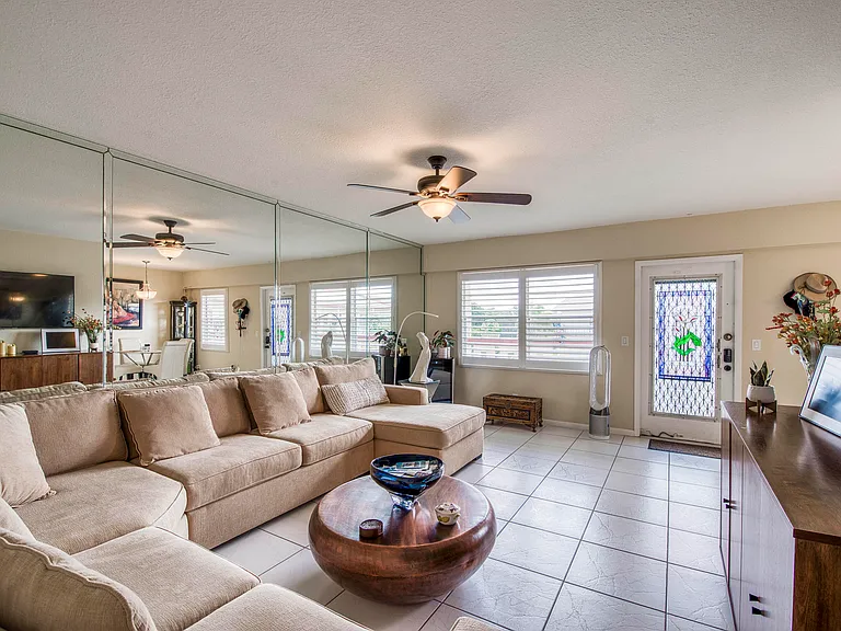 293 Brighton Dr #G — Photo 8