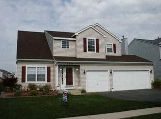 1921 Woodhaven Dr, Bartlett, IL 60103