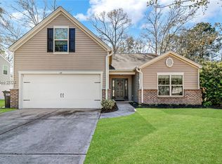 39 Mary Elizabeth Dr, Beaufort, SC 29907