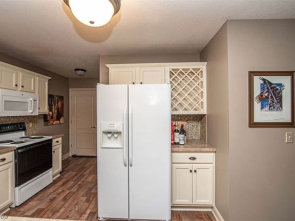 5th image of 1860 Massachusetts Ave APT 3