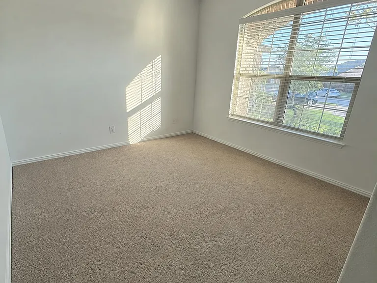 8432 Butterfly Ln — Photo 18