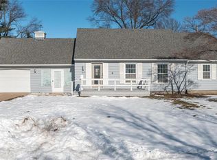 66 Woodlawn Dr, Litchfield, IL 62056