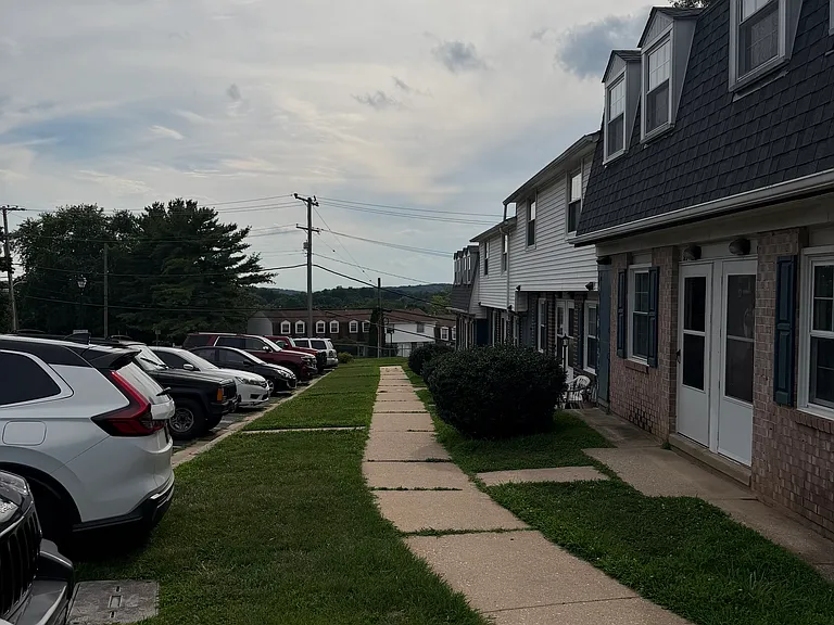 97 Carroll View Ave — Photo 2