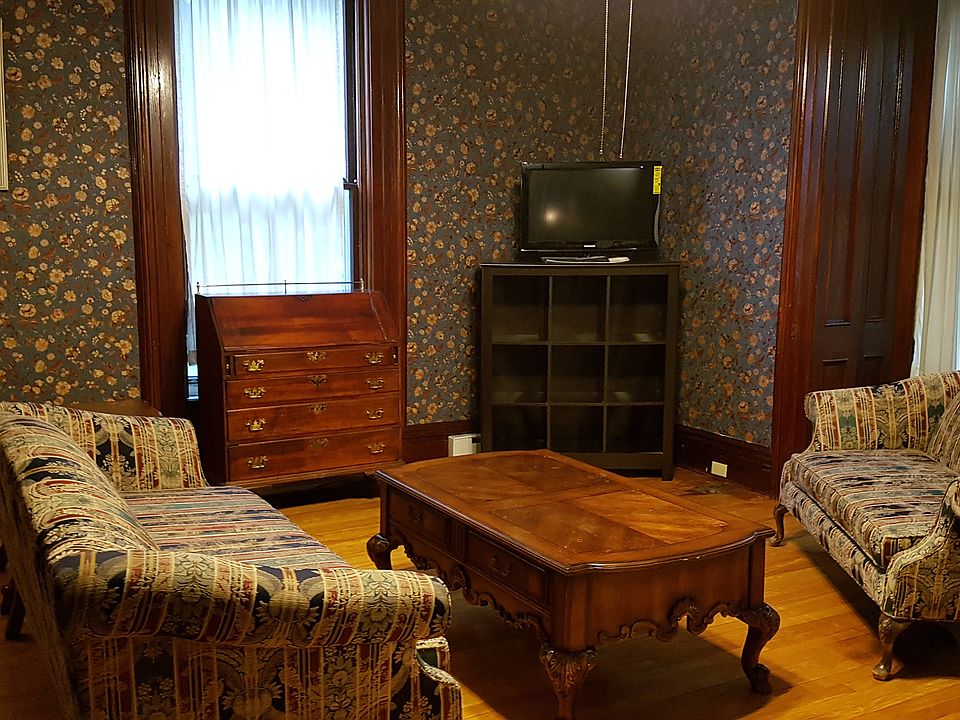 1st image of 144 Elm St #12