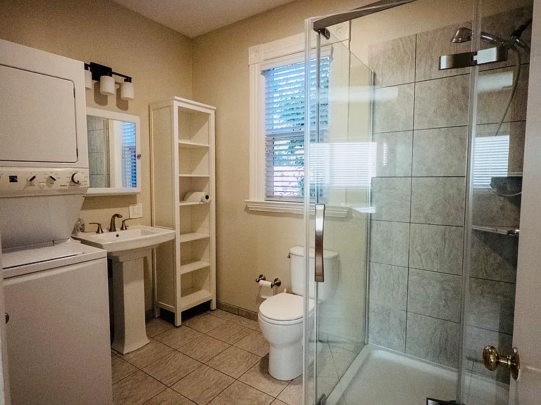 1929 Haste St #3 — Photo 4