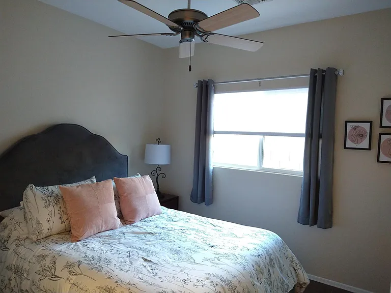 653 W Tanner Robert Pl — Photo 8