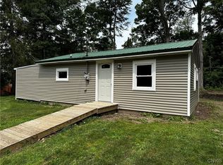 5613 Tennyson Ln, Tully, NY 13159