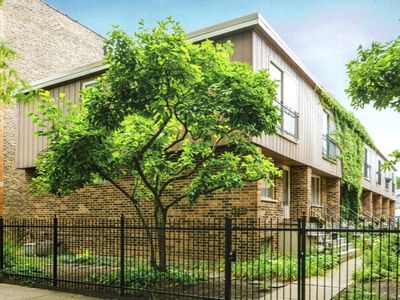 4520 N Paulina St APT E, Chicago, IL, 60640