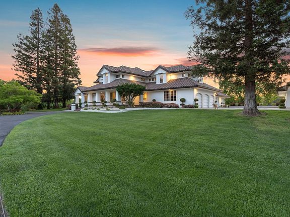 4th image of 10676 Wilton Rd