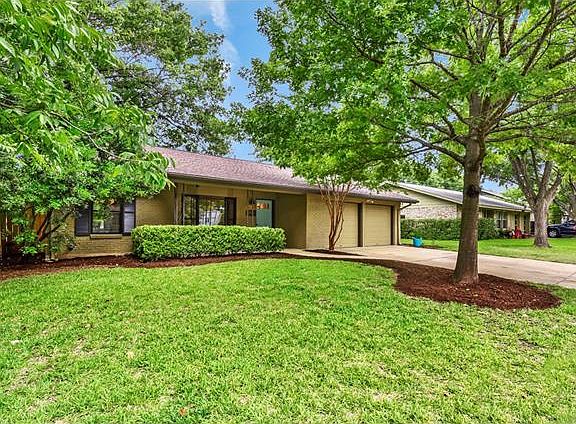 3rd image of 8612 Melshire Dr