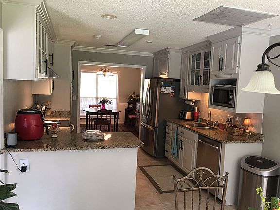 5th image of 4128 Clay Dr