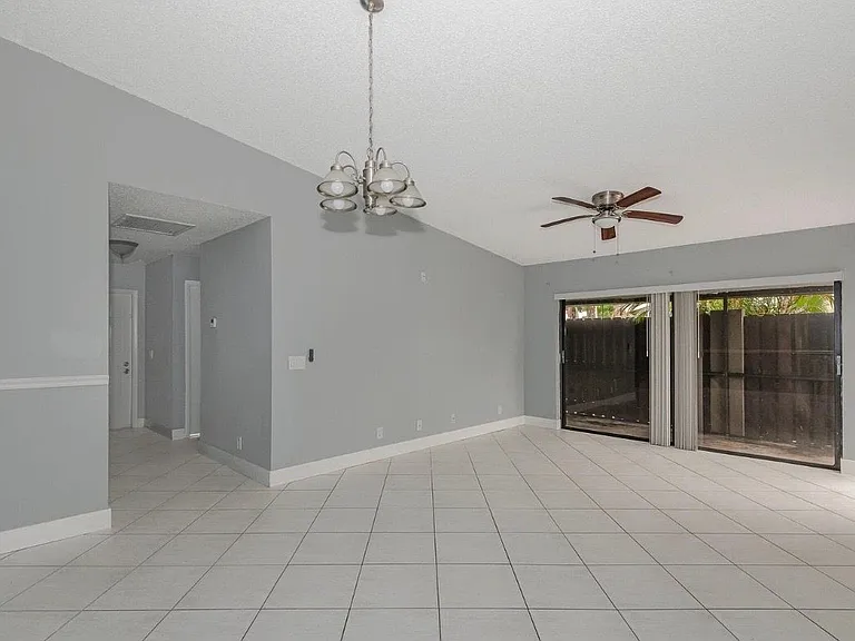 161 Meadows Dr #161 — Photo 18