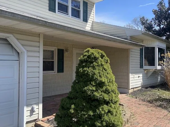 139 Cypress Dr, East Windsor, NJ 08520
