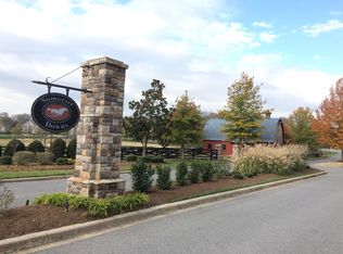 1108 Luxborough Dr, Hendersonville, TN 37075