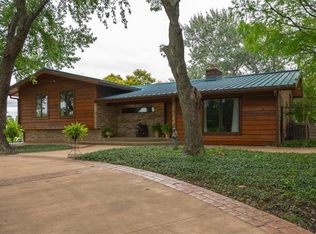 364 E 1600th Rd, Baldwin City, KS 66006