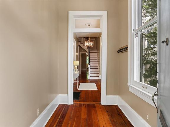 5th image of 1510 Arabella St