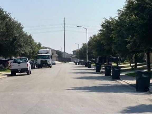 Exterior Neighborhood (street photo)