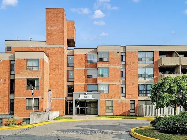 1703 McCowan Rd #115, Toronto, ON M1S 4L1