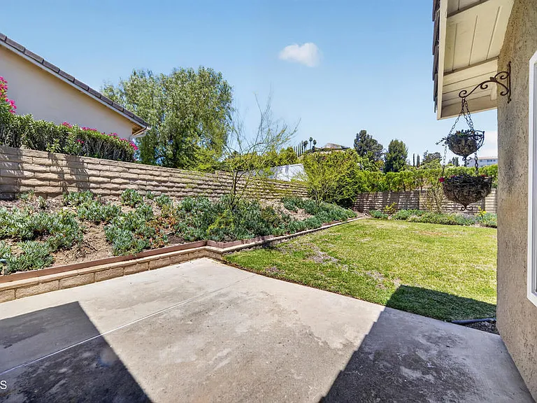1502 Briarglen Ave — Photo 38
