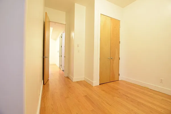 Rented by P Management | media 48