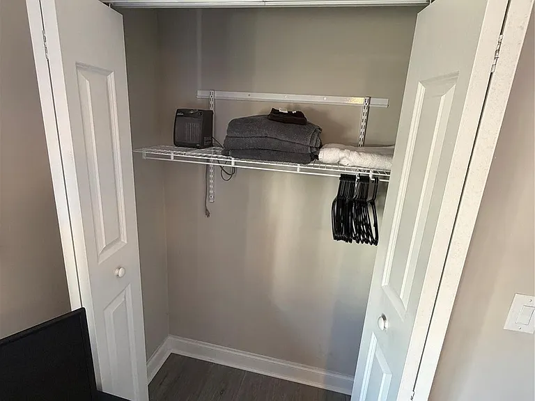 608 NE 29th Dr #1 — Photo 25