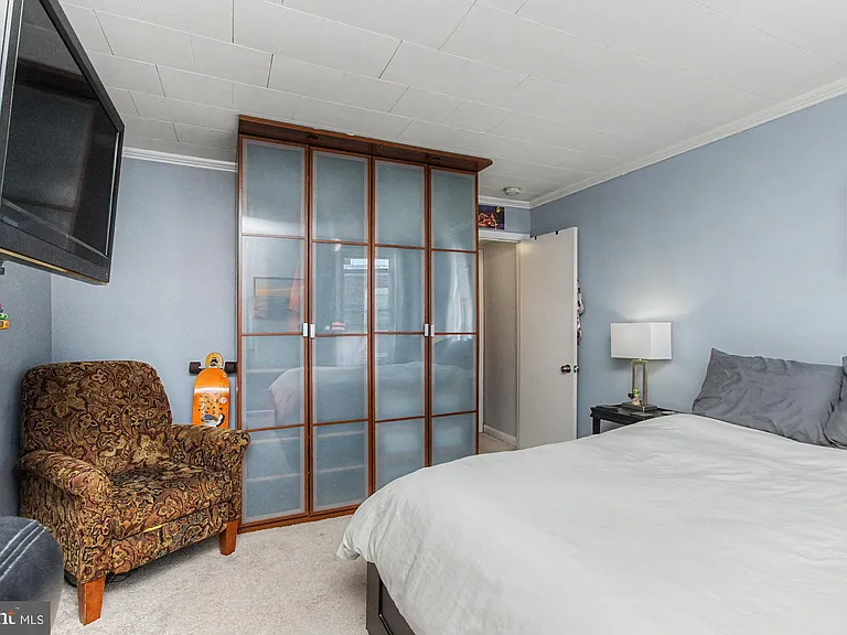 1303 Clarkson St — Photo 22