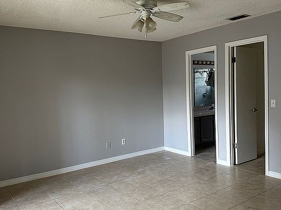 4th image of 1460 Margarete Crescent Dr
