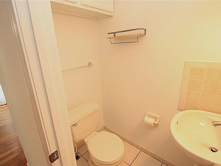 106 Founders Ct — Photo 10