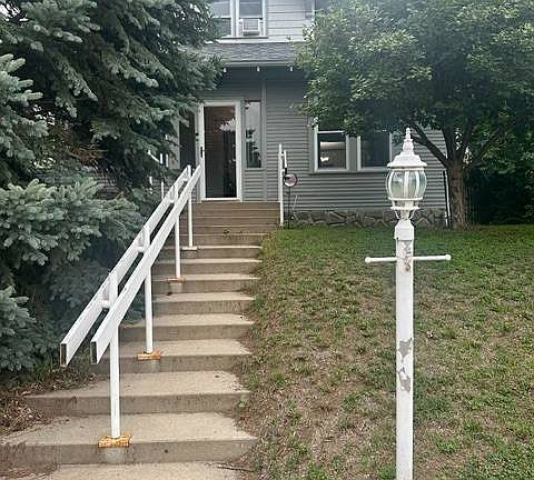 3rd image of 212 Wood St