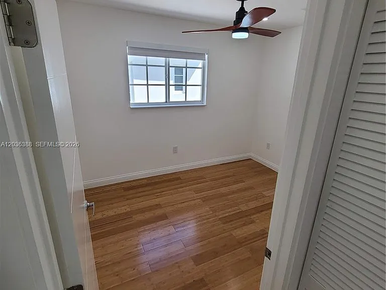 825 Michigan Ave #3 — Photo 35