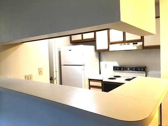 2nd image of 1400 Gandy Blvd N Unit 705
