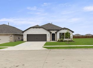 775 Grand Dale Dr, Lavon, TX 75166