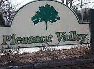 4318 Silas Hutchinson Dr, Chantilly, VA 20151