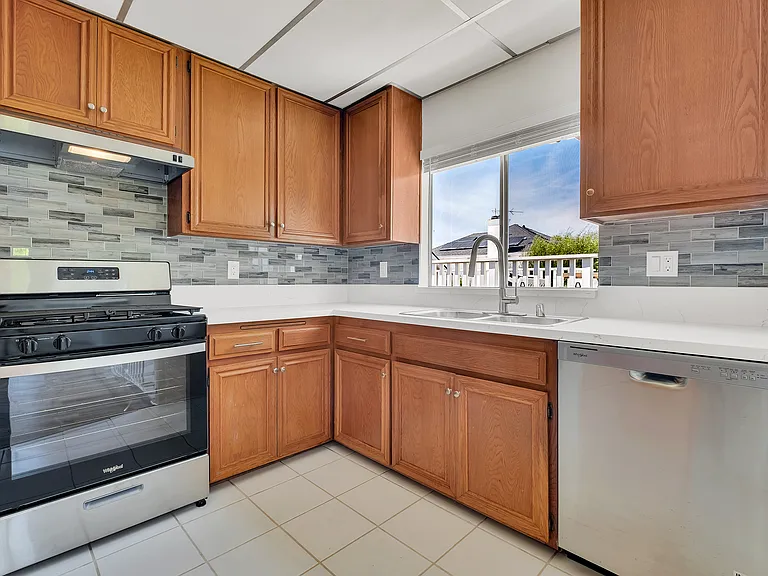 320 Whiting St #1 — Photo 7