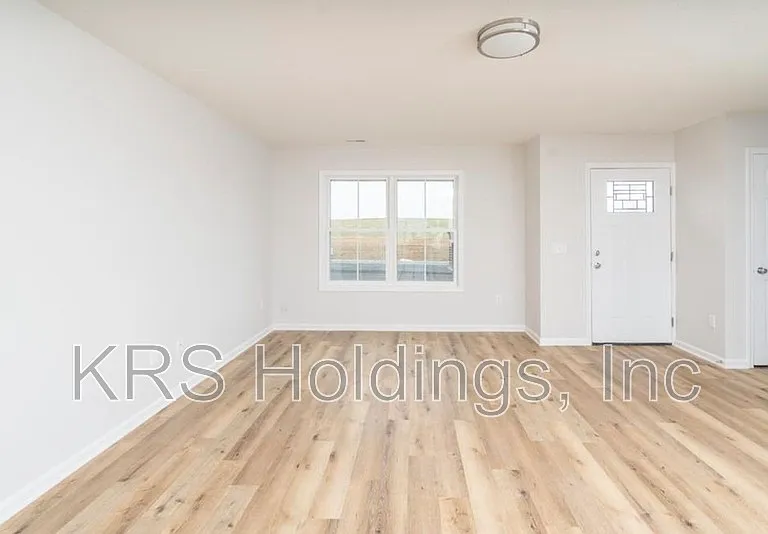 3007 Locust Grove Ct — Photo 8
