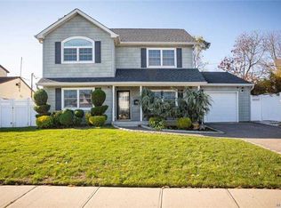 4204 Harriet Rd, Bethpage, NY 11714