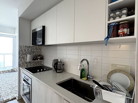 2nd image of 2031 Kennedy Rd #2619