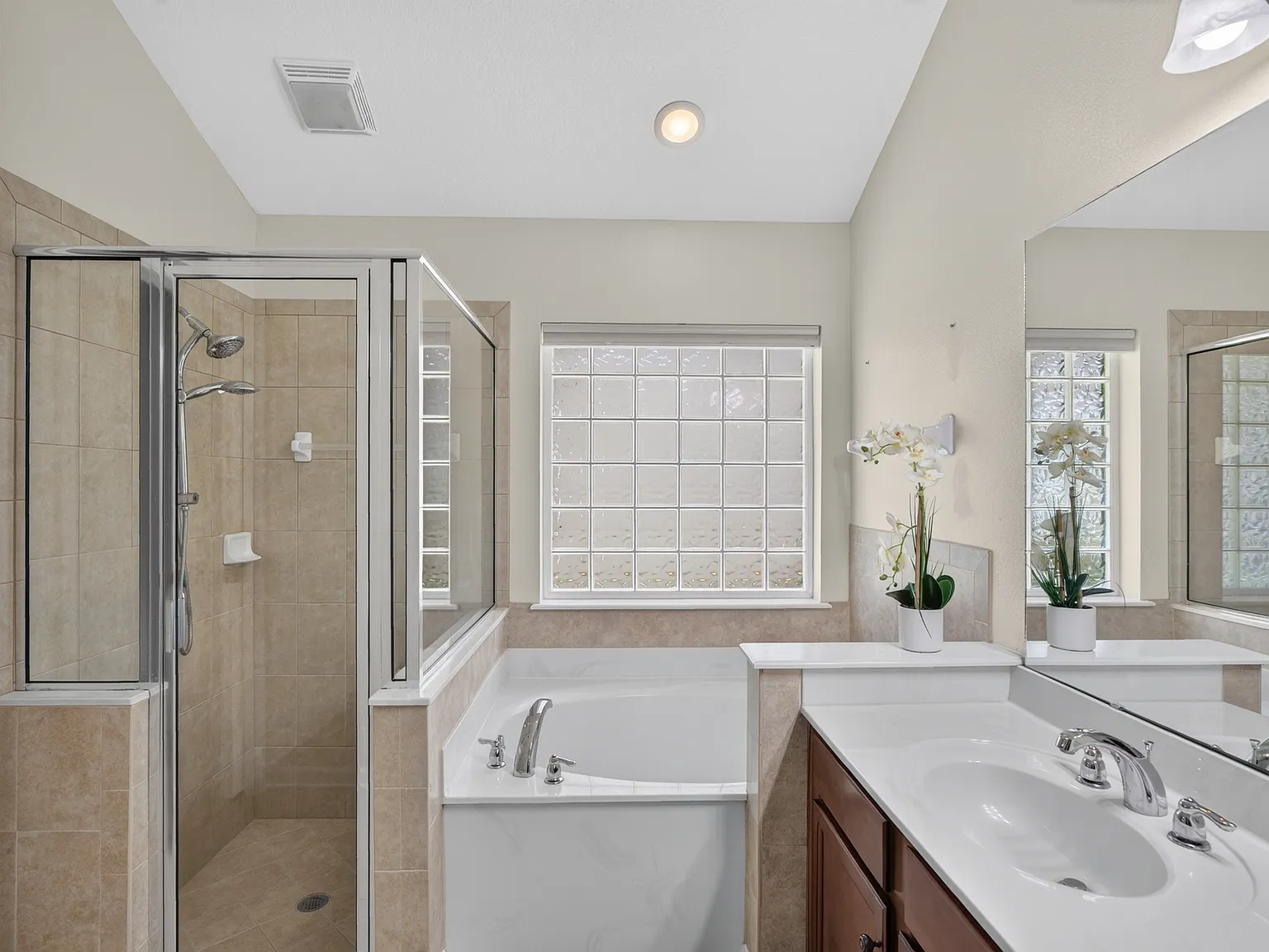 73 Durango Drive - 1 — Photo 2