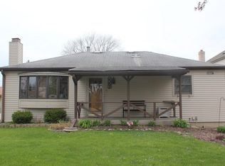 556 N Howard Ave, Elmhurst, IL 60126