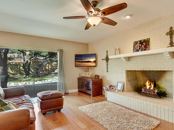 4th image of 19715 Encino Knoll St