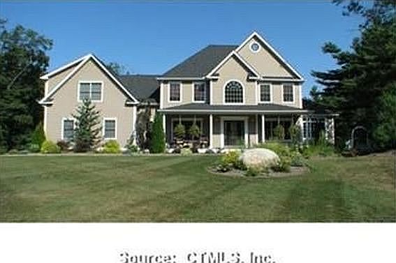 1st image of 6 Sugar Bush Ln